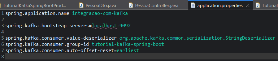 Print screen da tela do Eclipse exibindo o application.properties com consumer